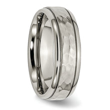Load image into Gallery viewer, Titanium 7 mm Hammered & Polished Ring