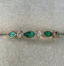 Load image into Gallery viewer, Ladies 18k yellow gold diamond and emerald ring