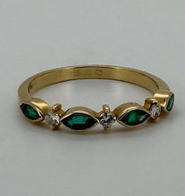 Load image into Gallery viewer, Ladies 18k yellow gold diamond and emerald ring