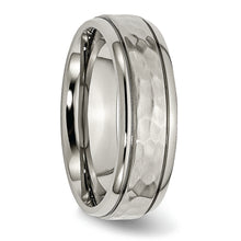 Load image into Gallery viewer, Titanium 7 mm Hammered &amp; Polished Ring